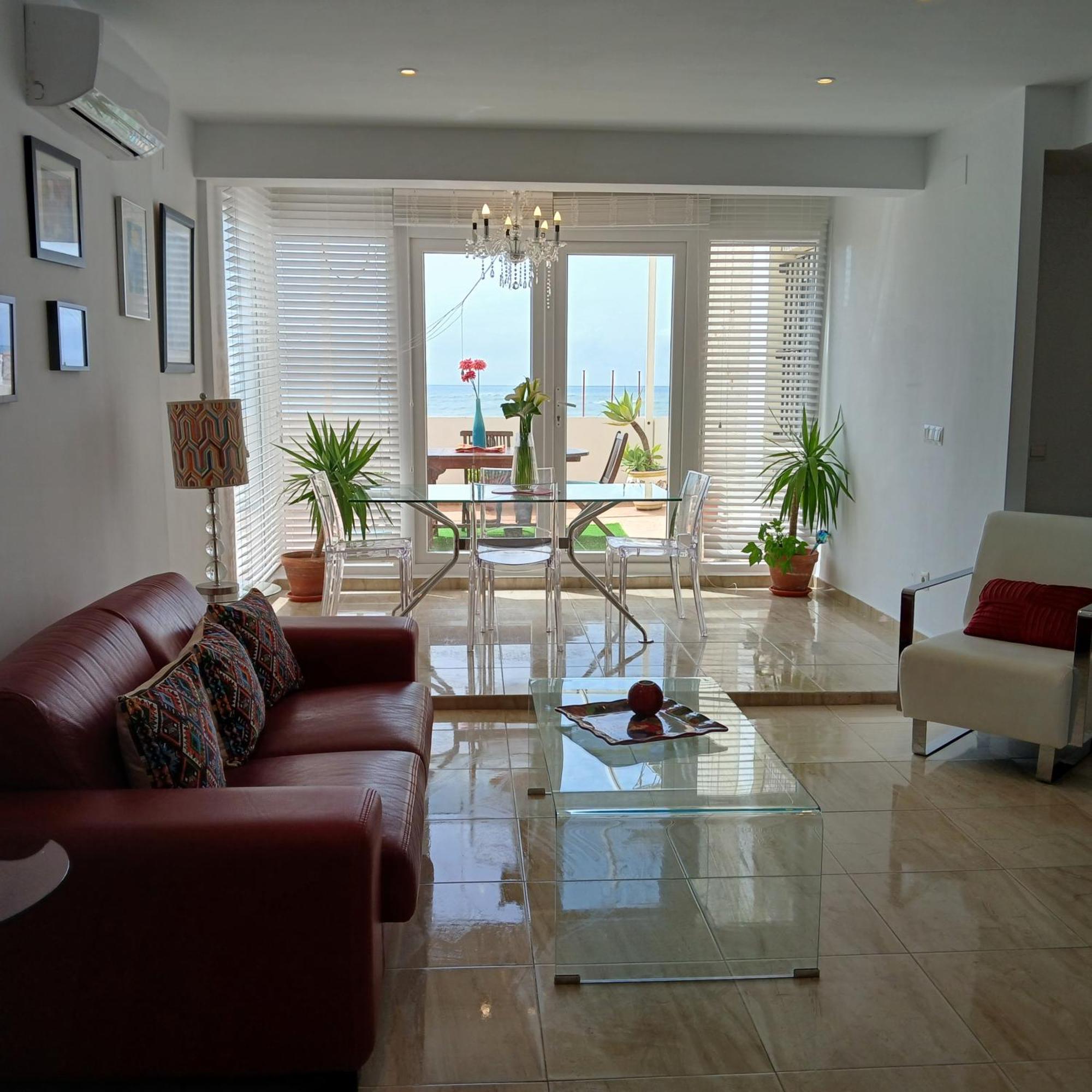 Amazing Frontal Beach Apartment #Traveller'S Awards2023 Cadiz Bagian luar foto
