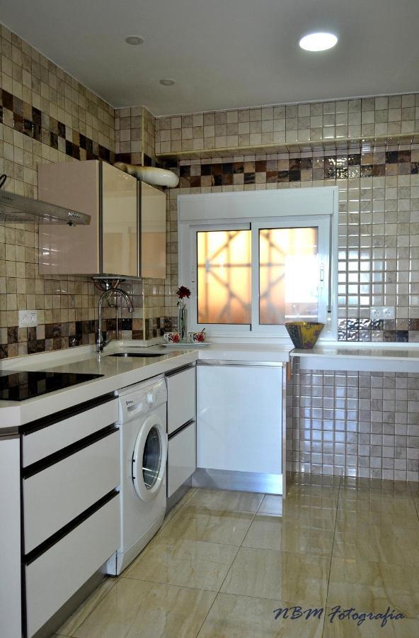 Amazing Frontal Beach Apartment #Traveller'S Awards2023 Cadiz Bagian luar foto